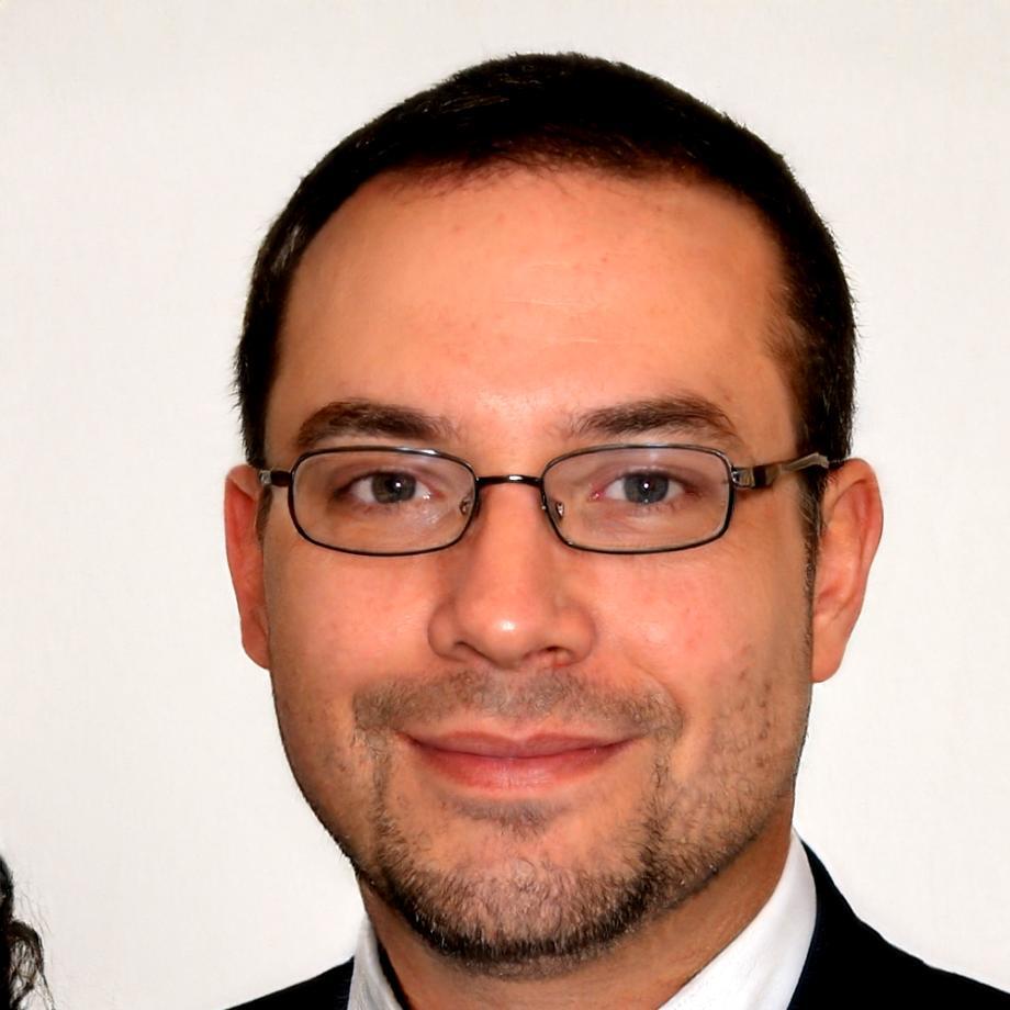 Instructor Tobías Herrera